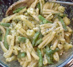 Pesto Pasta with Potatoes and Green Beans